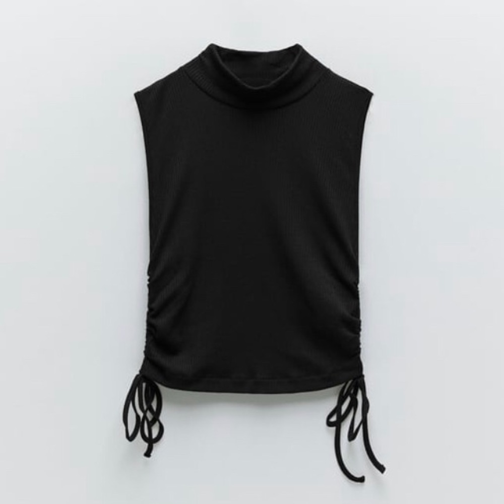 Zara NWOT ribbed cinched crop top 2/$18